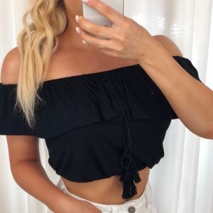 ❈ TASSEL TOP (BLACK)